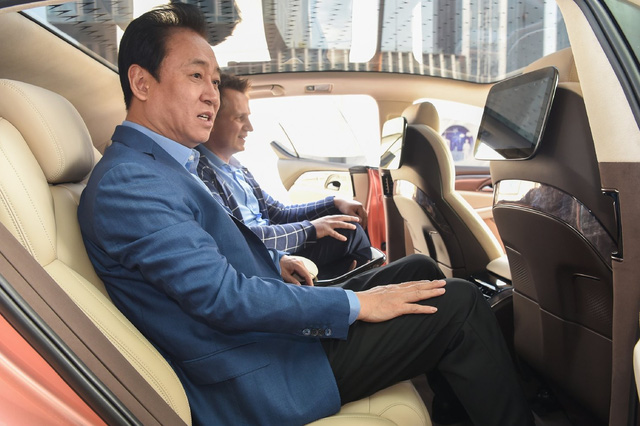 Gia tài di chuyển của tỷ phú khủng hoảng Evergrande: Có đủ Rolls-Royce, máy bay riêng, siêu du thuyền, nhưng gắn bó với cả xe bình dân - Ảnh 10.